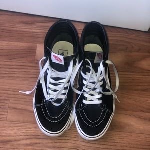 Vans Sk8-Hi Classics {8 Men: Unisex}
